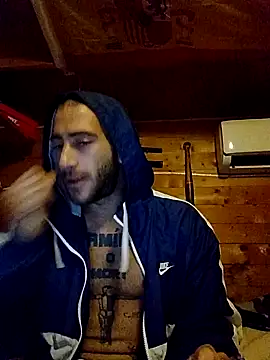 Alicantino69 online show from 11-18-25, 06:07