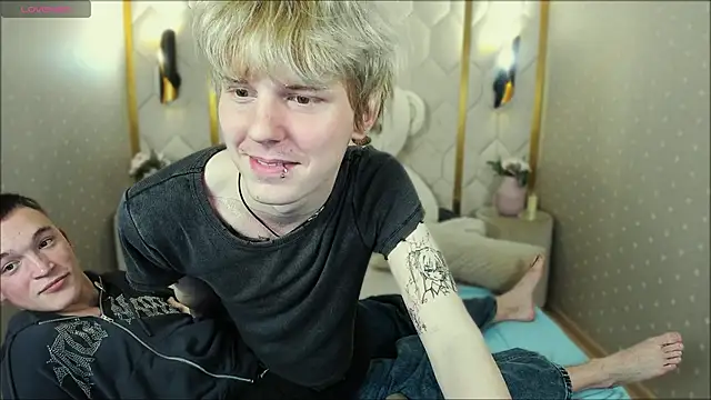 Kevin Derek online show from 10-30-25, 02:18