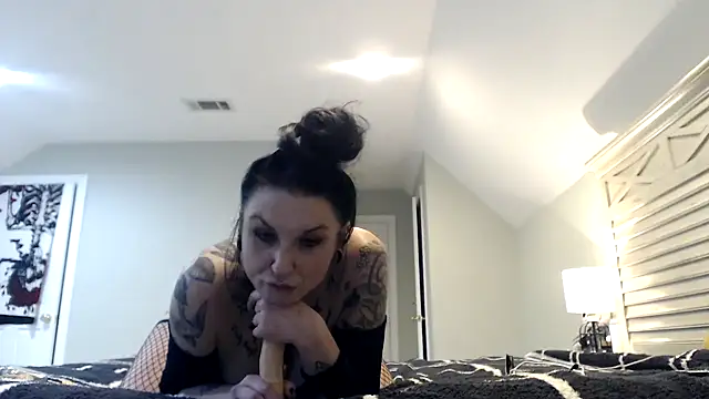 Holyplastic online show from 11-09-25, 09:46