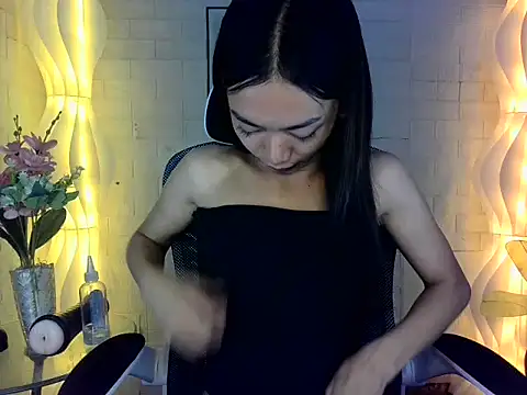 Snapshot of queensilver chatting on 01-15-26, 03:55 queensilver online show from 01-15-26, 03:55