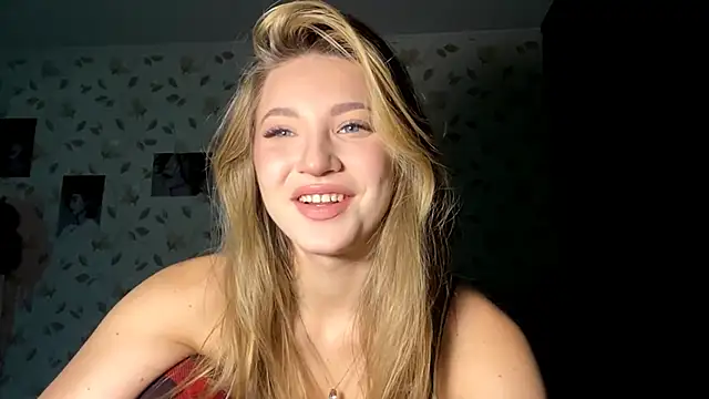 Snapshot of OrethaEredia chatting on 11-05-25, 03:12 OrethaEredia online show from 11-05-25, 03:12