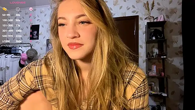 Snapshot of OrethaEredia chatting on 11-11-25, 04:18 OrethaEredia online show from 11-11-25, 04:18