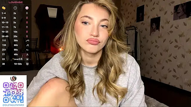 Snapshot of OrethaEredia chatting on 12-14-25, 07:07 OrethaEredia online show from 12-14-25, 07:07