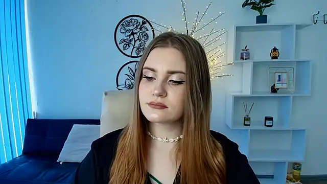 NinaSavkoo online show from 11-04-25, 08:35