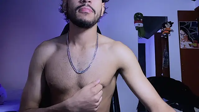 Snapshot of 3v1l chatting on 12-01-25, 08:14 3v1l online show from 12-01-25, 08:14