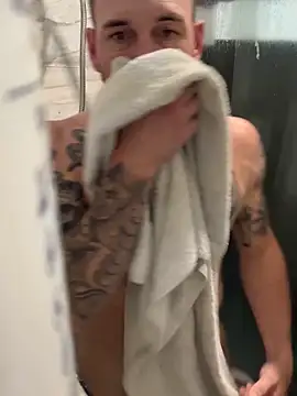 Snapshot of RobsBigD chatting on 11-14-25, 03:38 RobsBigD online show from 11-14-25, 03:38