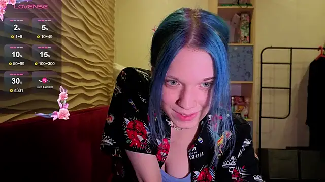 Snapshot of Marci_n chatting on 11-16-25, 07:19 Marci n online show from 11-16-25, 07:19