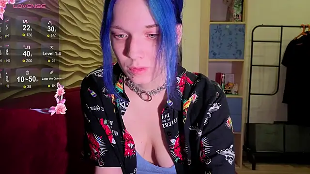 Snapshot of Marci_n chatting on 11-22-25, 08:08 Marci n online show from 11-22-25, 08:08