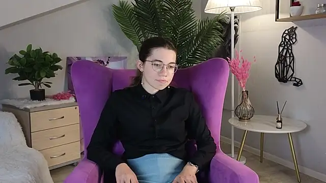 Snapshot of TalishaParadee chatting on 10-31-25, 11:55 TalishaParadee online show from 10-31-25, 11:55