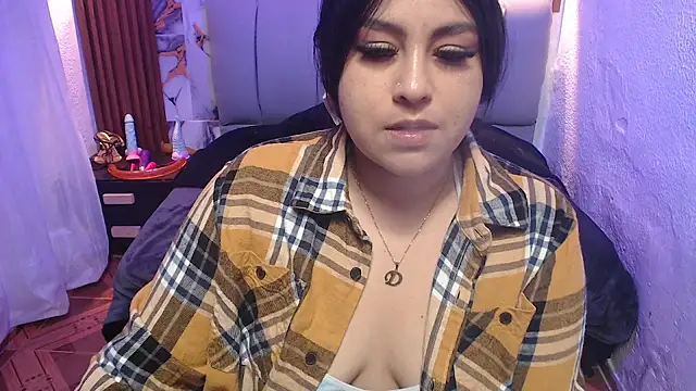 Snapshot of lehia_285 chatting on 12-17-25, 01:39 lehia 285 online show from 12-17-25, 01:39