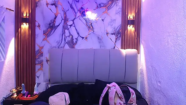 Snapshot of lehia_285 chatting on 12-18-25, 02:12 lehia 285 online show from 12-18-25, 02:12