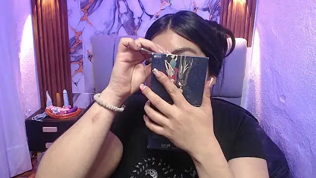 Snapshot of lehia_285 chatting on 01-06-26, 01:37 lehia 285 online show from 01-06-26, 01:37