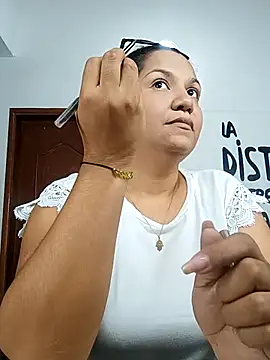 Samaraa Lee online show from 11-24-25, 11:43