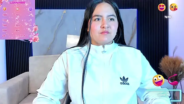 Snapshot of Ava-miller chatting on 11-11-25, 11:32 Ava-miller online show from 11-11-25, 11:32