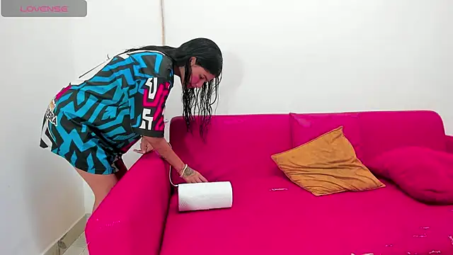 Snapshot of destruction_group_69 chatting on 12-01-25, 10:48 destruction group 69 online show from 12-01-25, 10:48