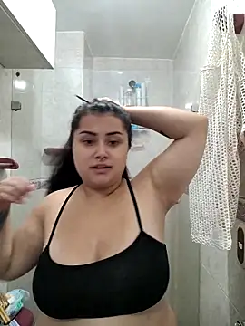 CurvyNoir online show from 11-18-25, 03:49