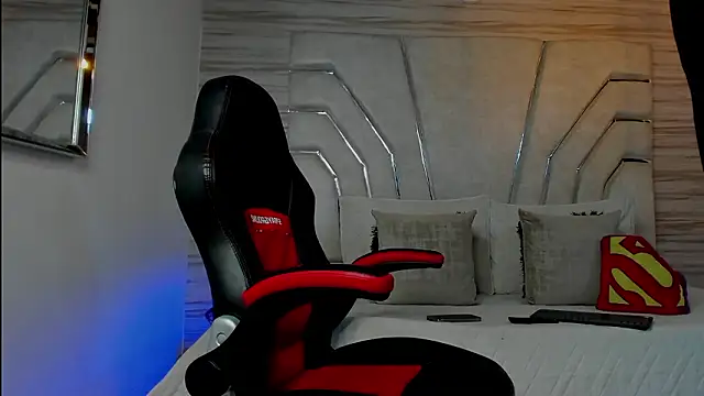 MAXTHOMSON online show from 01-17-26, 10:46