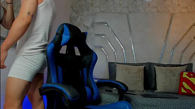 MAXTHOMSON online show from 02-21-26, 12:11