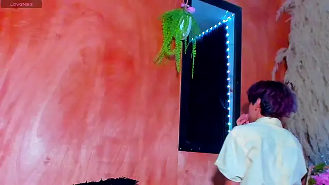 Snapshot of Leo_Glow chatting on 02-23-26, 07:33 Leo Glow online show from 02-23-26, 07:33