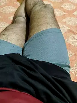 Snapshot of Your_lover_real chatting on 11-04-25, 04:11 Your lover real online show from 11-04-25, 04:11