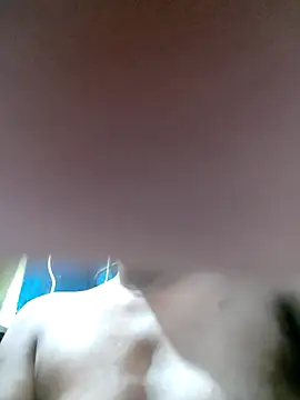 Snapshot of Your_lover_real chatting on 11-10-25, 04:00 Your lover real online show from 11-10-25, 04:00