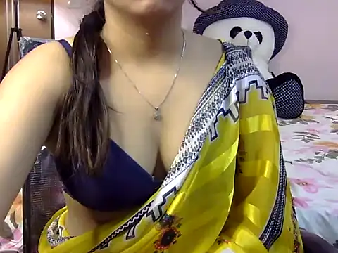 Snapshot of shakshi_89 chatting on 11-25-25, 06:35 shakshi 89 online show from 11-25-25, 06:35