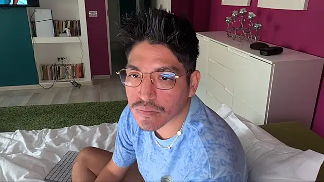 Snapshot of All_in_Lele chatting on 11-05-25, 10:37 All in Lele online show from 11-05-25, 10:37