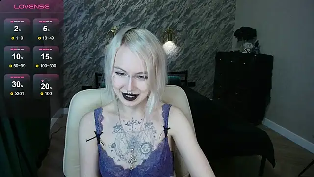 Snapshot of wannafckmonalisa chatting on 11-07-25, 03:17 wannafckmonalisa online show from 11-07-25, 03:17