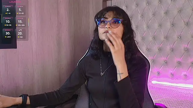 Snapshot of liliclan_ chatting on 11-04-25, 12:59 liliclan online show from 11-04-25, 12:59