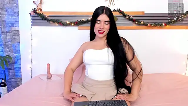 Snapshot of Oriana_03 chatting on 12-05-25, 06:26 Oriana 03 online show from 12-05-25, 06:26