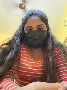 Snapshot of Tamil_Hot_Varshu chatting on 12-16-25, 05:51 Tamil Hot Varshu online show from 12-16-25, 05:51