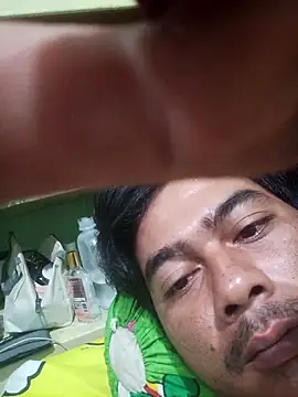 Snapshot of sandy300420 chatting on 11-14-25, 04:38 sandy300420 online show from 11-14-25, 04:38