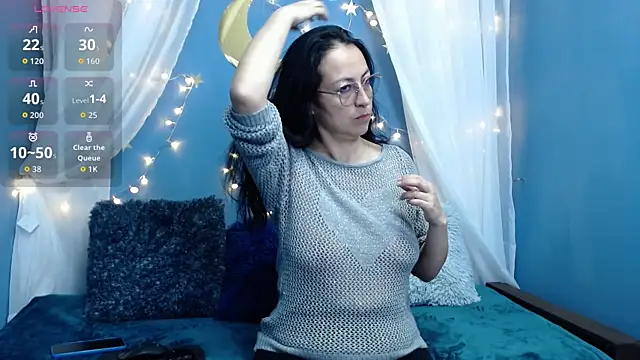 Lauryn Jones online show from 12-19-25, 03:52