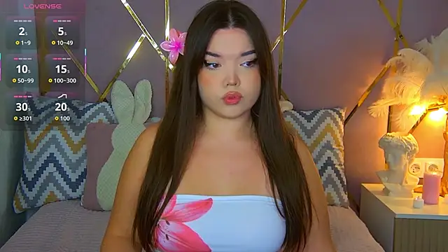 NaomiAster online show from 11-15-25, 06:00