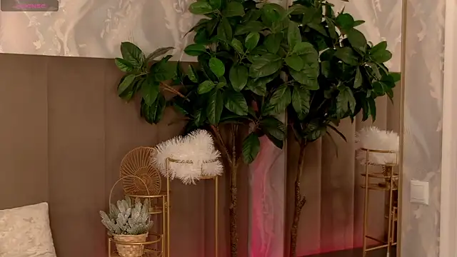 NaomiAster online show from 01-16-26, 09:46