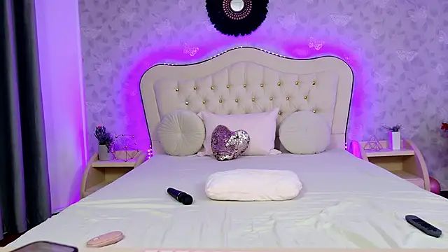 GracieCute online show from 10-09-25, 03:37