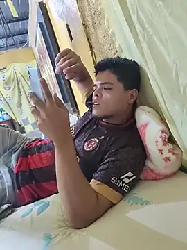 Snapshot of taylor1991V chatting on 11-01-25, 02:13 taylor1991V online show from 11-01-25, 02:13