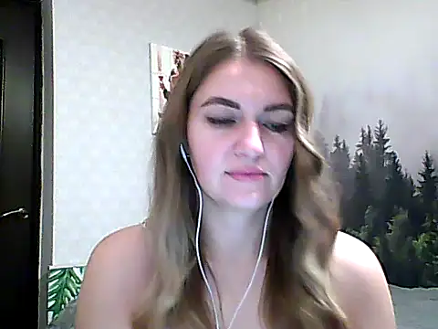 Snapshot of CandyOLimeX chatting on 11-17-25, 09:42 CandyOLimeX online show from 11-17-25, 09:42