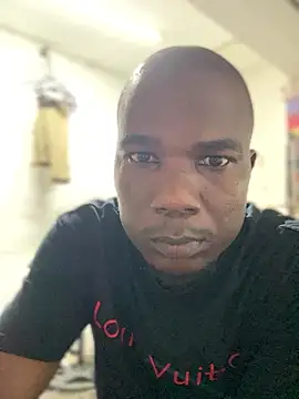 Snapshot of Ndodemnyama@xh chatting on 01-12-26, 11:04 Ndodemnyamaxh online show from 01-12-26, 11:04