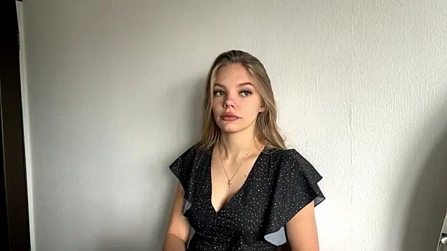 SweetAmelia69 online show from 11-05-25, 06:02