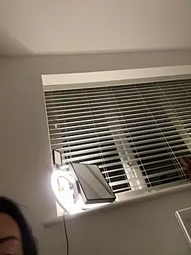 Snapshot of Bethrae25 chatting on 11-04-25, 05:34 Bethrae25 online show from 11-04-25, 05:34