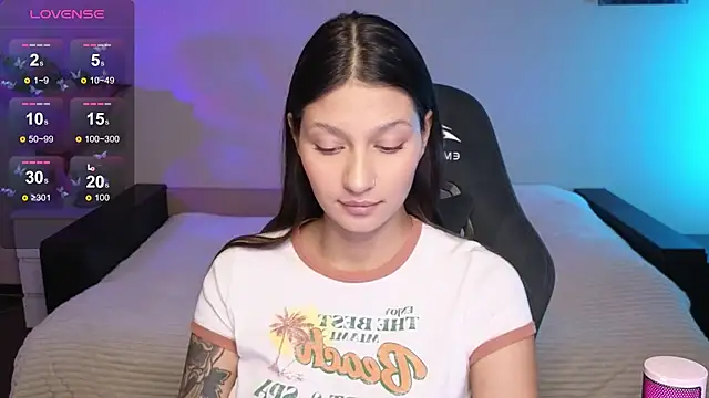 Snapshot of Nikol_Goldysss chatting on 11-13-25, 08:13 Nikol Goldysss online show from 11-13-25, 08:13