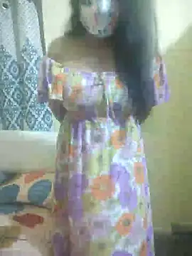 Snapshot of mouni499 chatting on 12-22-25, 02:47 mouni499 online show from 12-22-25, 02:47