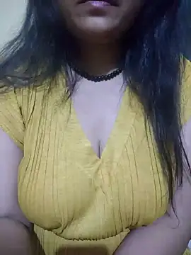 Snapshot of mouni499 chatting on 01-07-26, 06:10 mouni499 online show from 01-07-26, 06:10