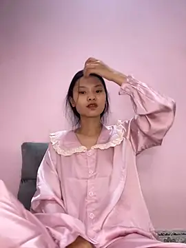 Snapshot of lung-linh chatting on 11-27-25, 04:58 lung-linh online show from 11-27-25, 04:58