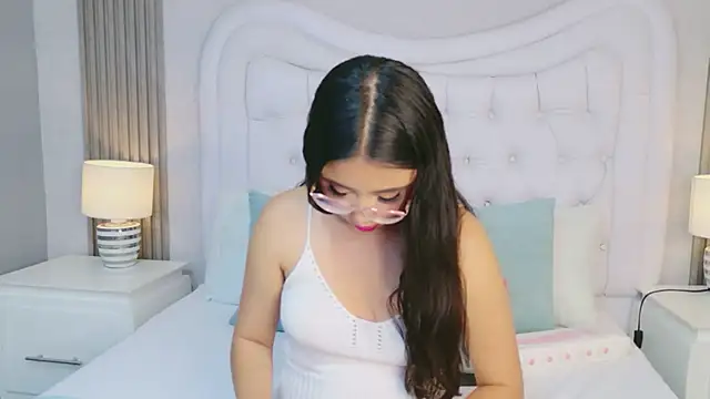 Snapshot of ScarlettPetrova chatting on 03-13-26, 11:50 ScarlettPetrova online show from 03-13-26, 11:50