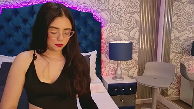 Snapshot of ScarlettPetrova chatting on 03-22-26, 11:46 ScarlettPetrova online show from 03-22-26, 11:46