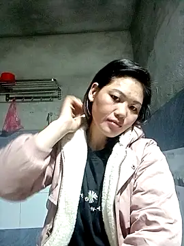 Snapshot of keng-keng chatting on 11-02-25, 10:34 keng-keng online show from 11-02-25, 10:34