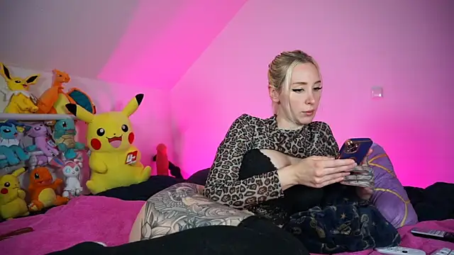 StellaCinderella online show from 10-22-25, 01:33