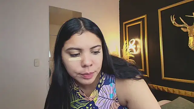 Snapshot of shanel_smithh chatting on 02-15-26, 12:14 shanel smithh online show from 02-15-26, 12:14